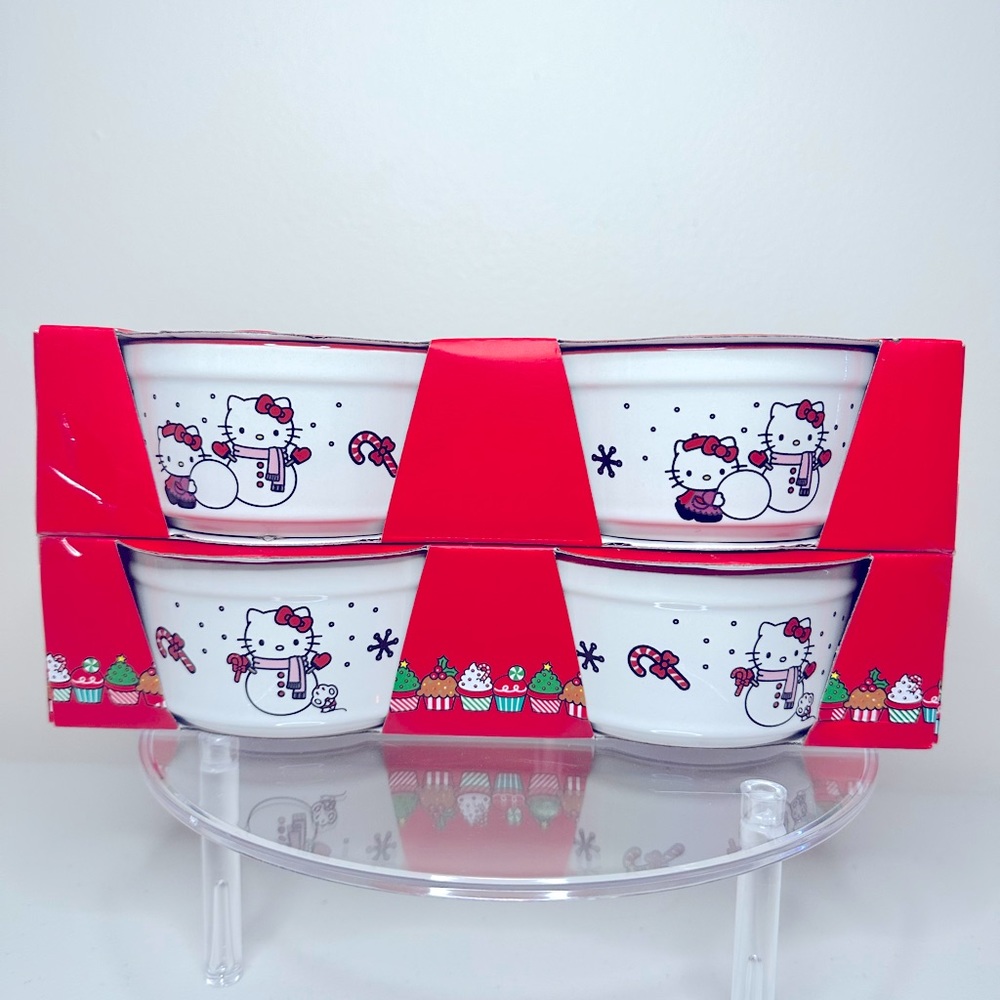 Hello Kitty Christmas Ramekins Set of 4 - Snowman design